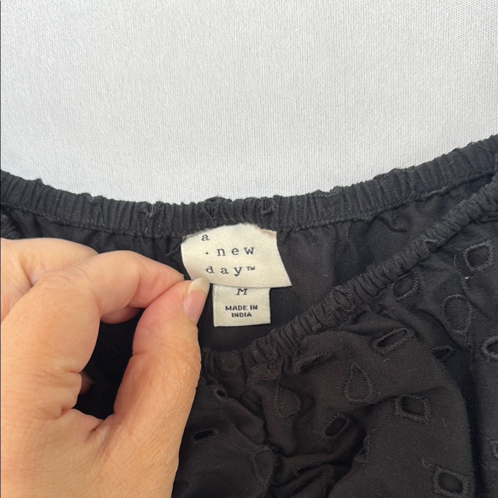 A New Day Black Eyelet Blouse Puff Sleeve Peplum Top Medium - Picture 2 of 3